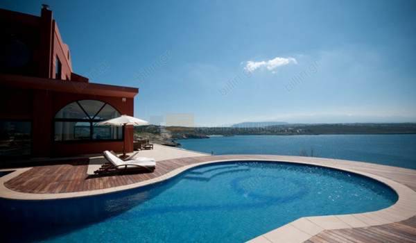 Πισίνα - θέα . Swimming pool - view